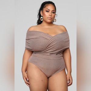 Fashion nova bodysuit top